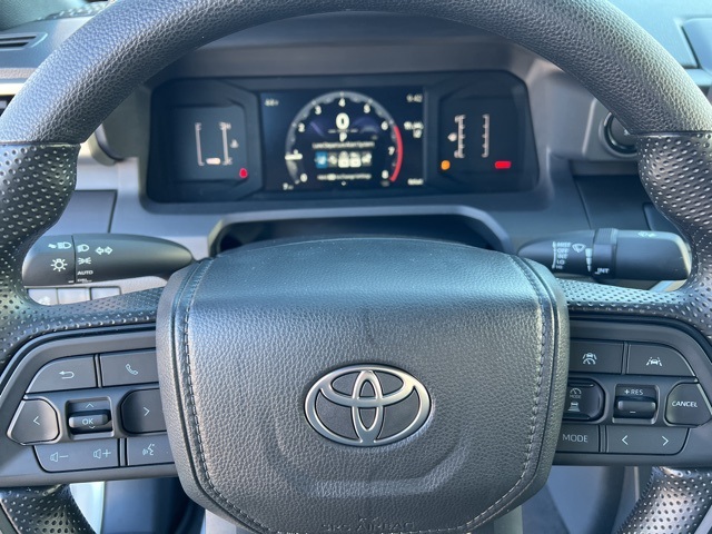 Vehicle image 15 of 24
