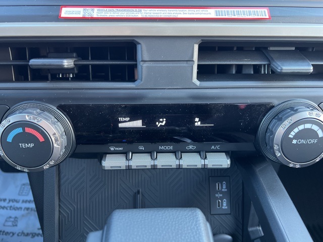 Vehicle image 23 of 24