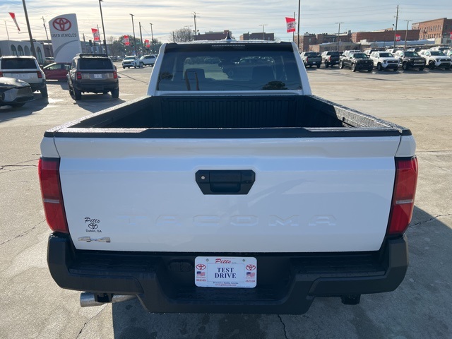Vehicle image 4 of 24