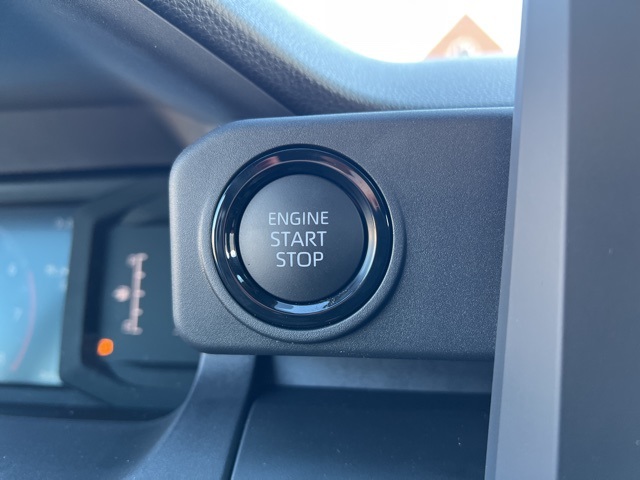 Vehicle image 20 of 24