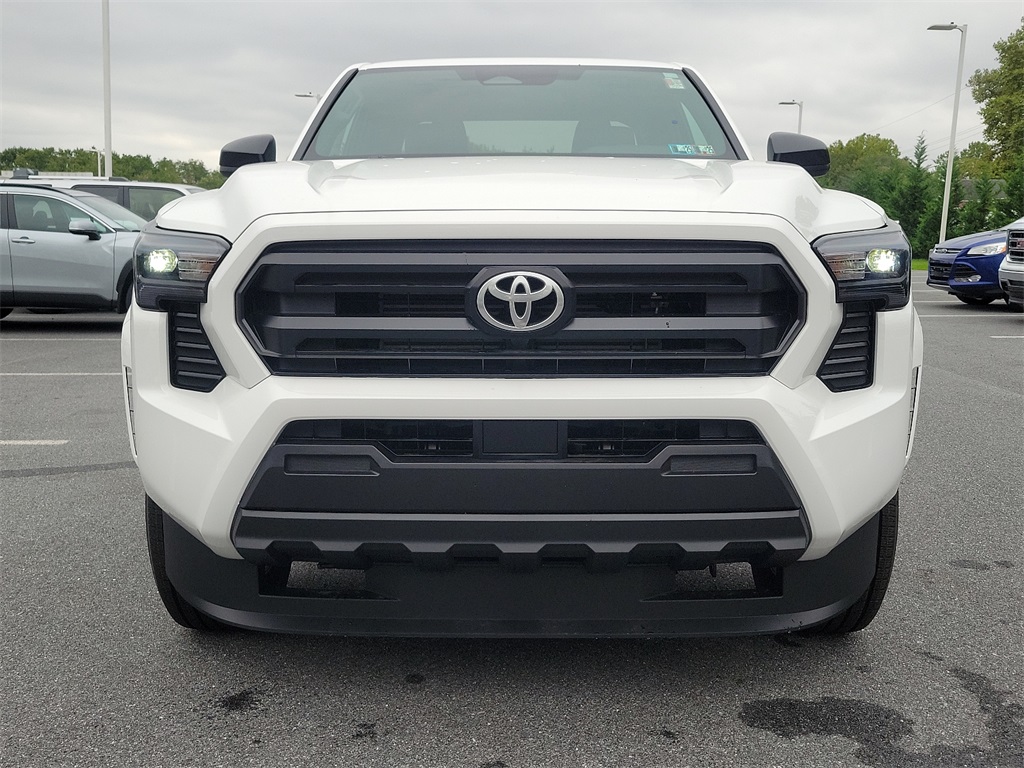 2024 Toyota Tacoma SR Image 2 of 20