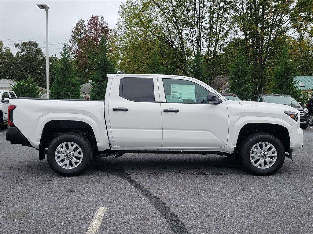2024 Toyota Tacoma SR Image 4 of 20