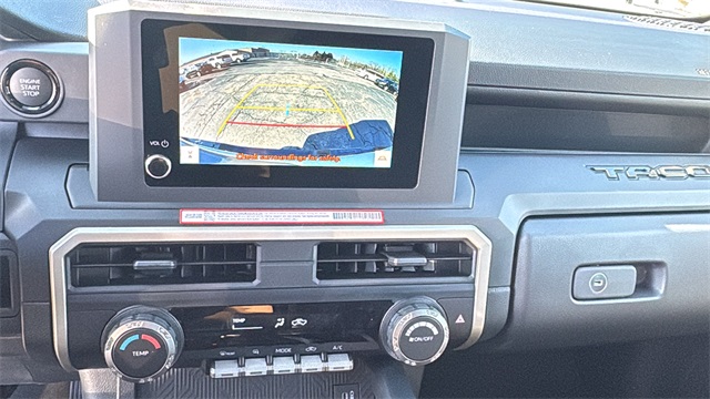 Vehicle image 11 of 26