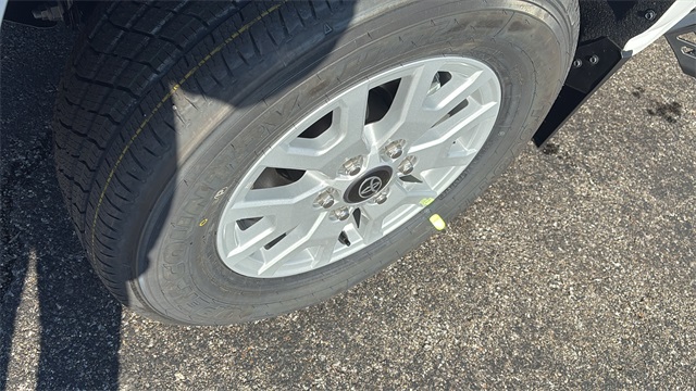 Vehicle image 7 of 26