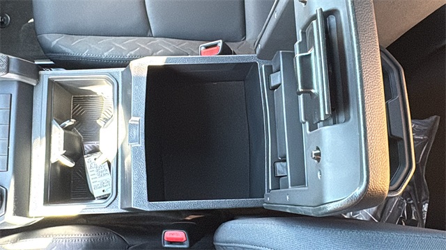 Vehicle image 13 of 26