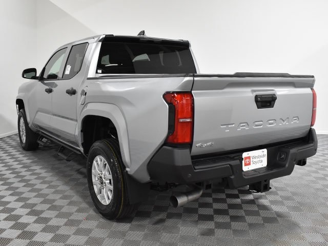 Vehicle image 5 of 12