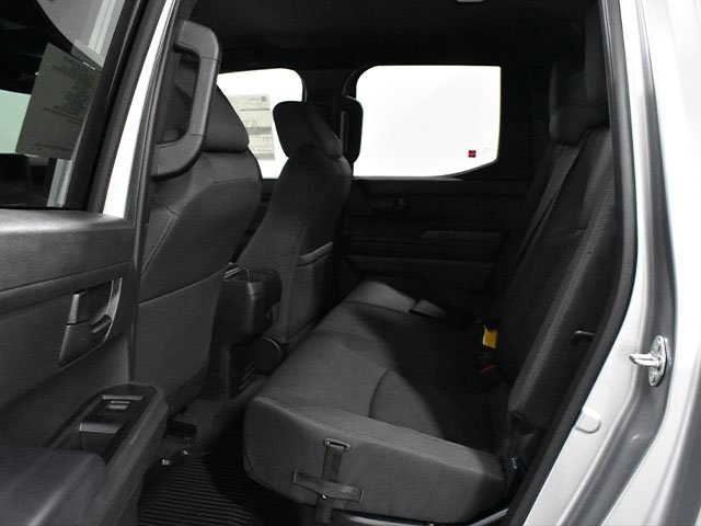 Vehicle image 9 of 12