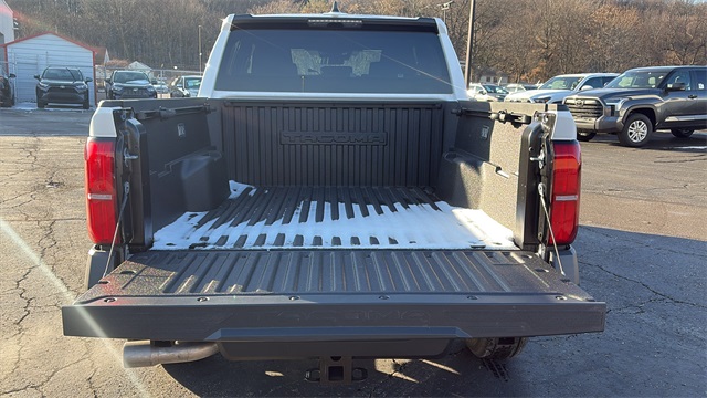 Vehicle image 7 of 29