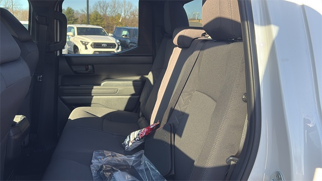Vehicle image 22 of 29