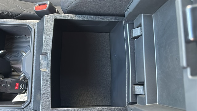 Vehicle image 14 of 29