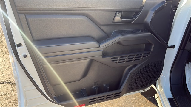 Vehicle image 20 of 29