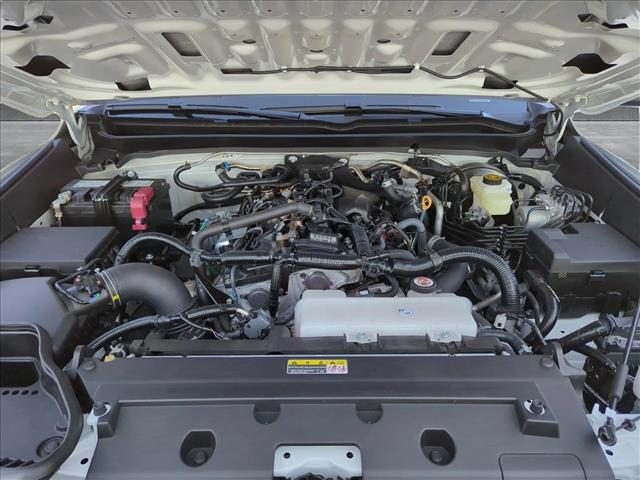 Vehicle image 17 of 18