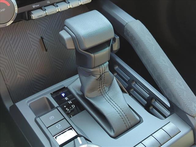 Vehicle image 14 of 18