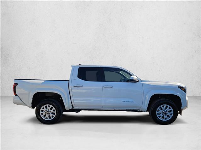 2024 Toyota Tacoma SR5 Image 4 of 23