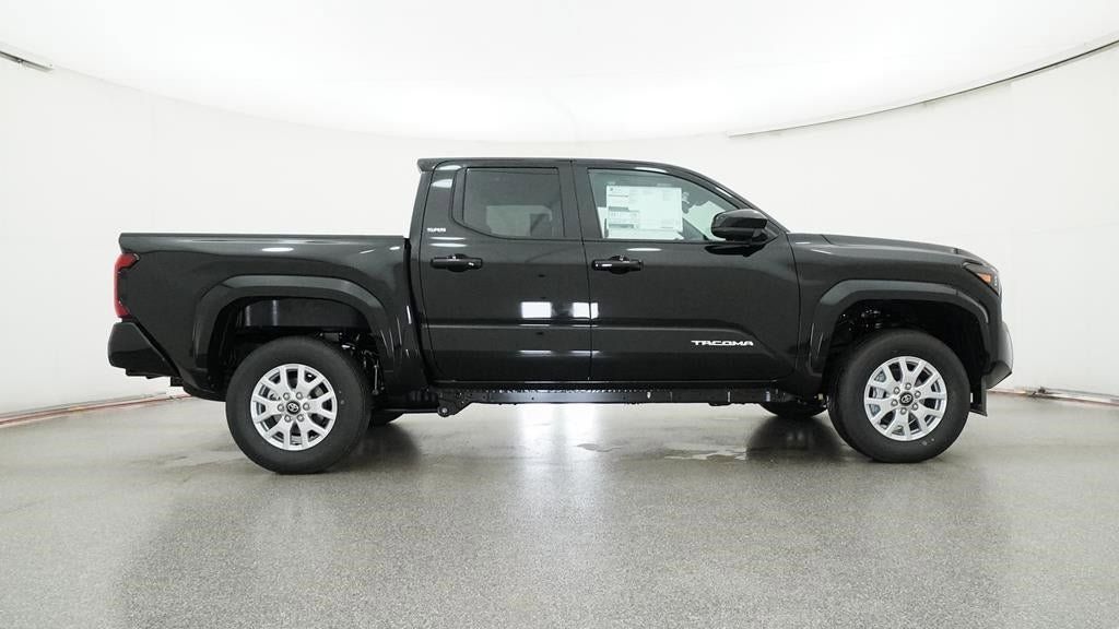 Vehicle image 13 of 33