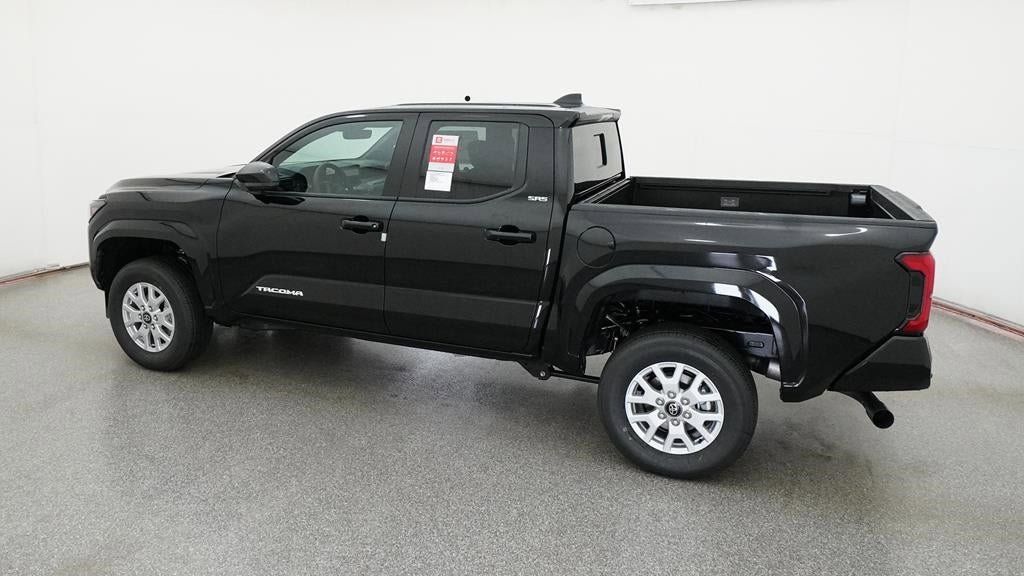 Vehicle image 26 of 33