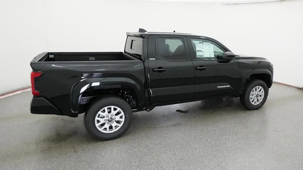 Vehicle image 16 of 33