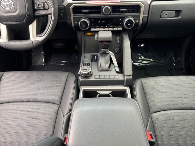 Vehicle image 15 of 20