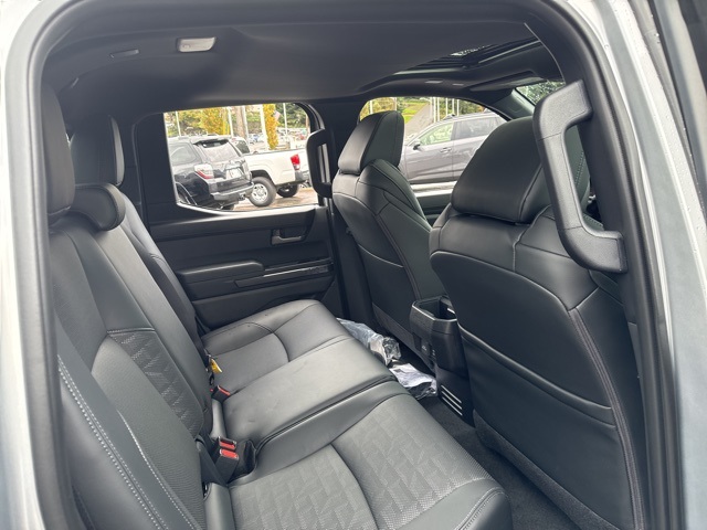 Vehicle image 12 of 20