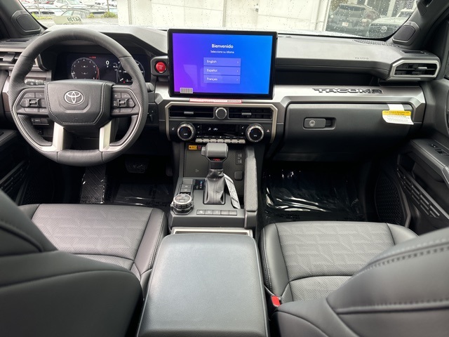 Vehicle image 13 of 20