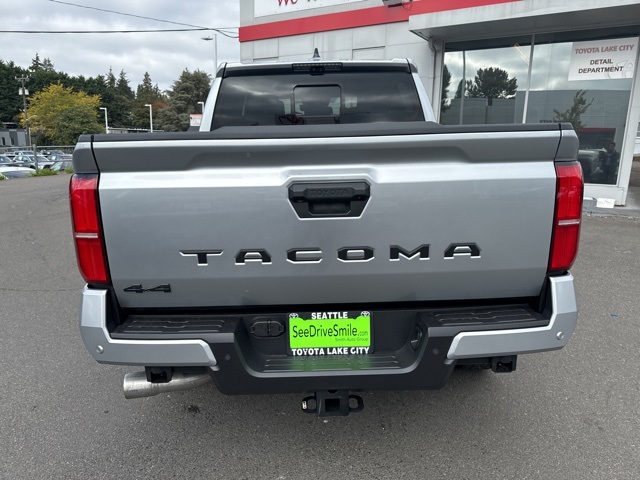 Vehicle image 3 of 23
