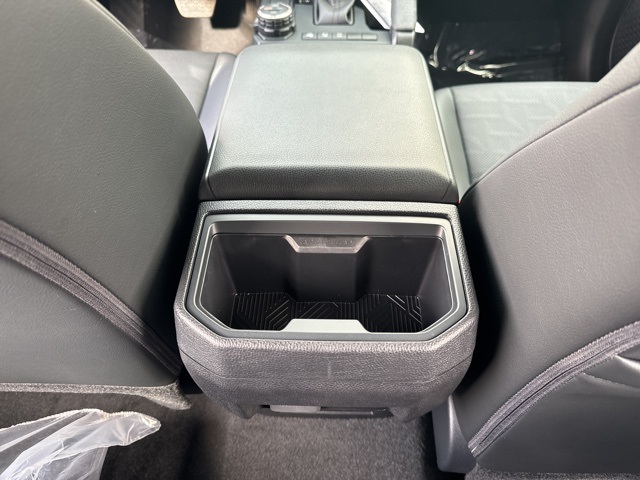 Vehicle image 14 of 23