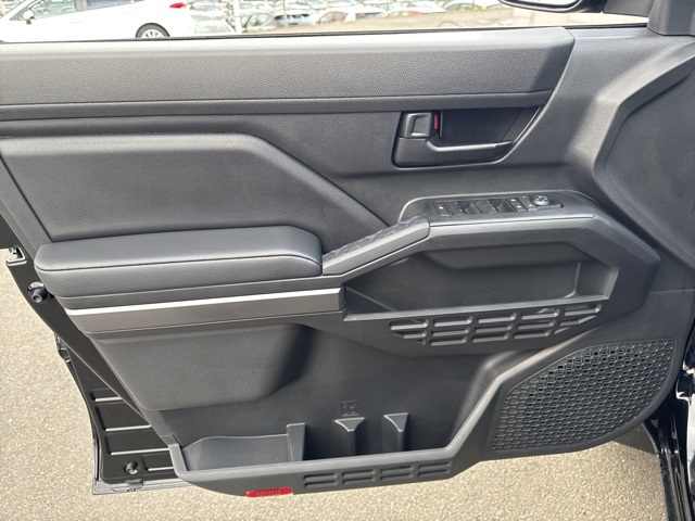 Vehicle image 10 of 20