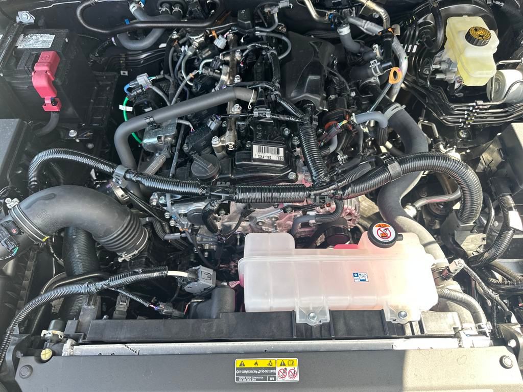 Vehicle image 9 of 28