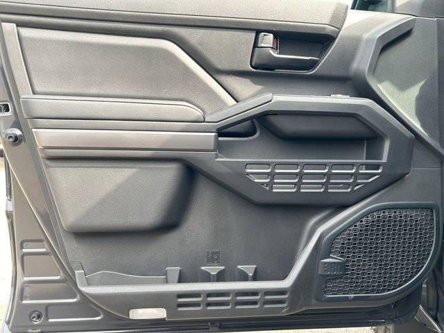 Vehicle image 22 of 37