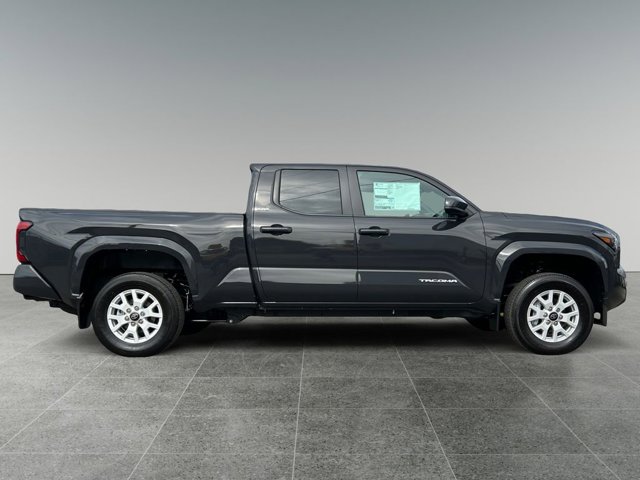 Vehicle image 4 of 37