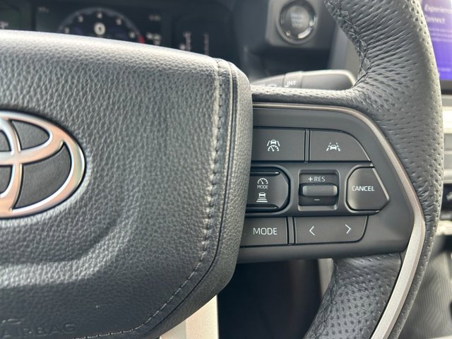 Vehicle image 18 of 37