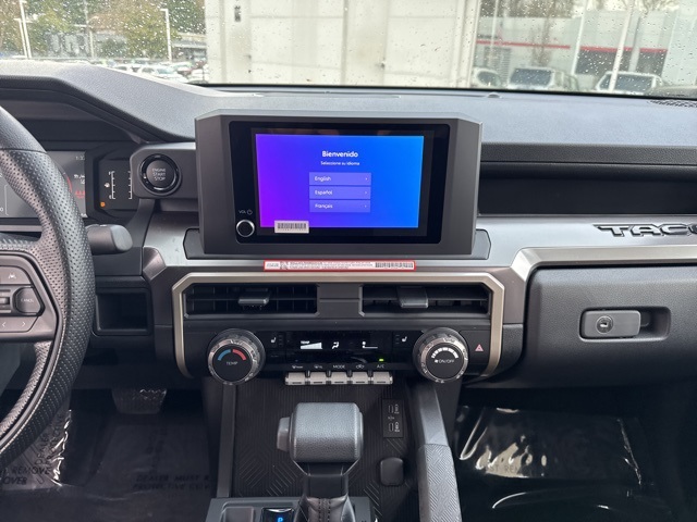 Vehicle image 16 of 20