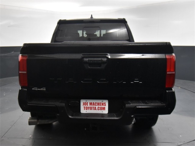 Vehicle image 19 of 42