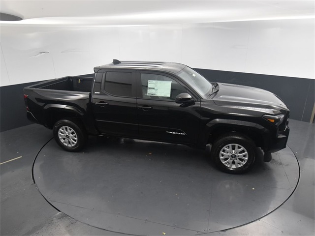 Vehicle image 8 of 42