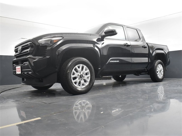 Vehicle image 17 of 42