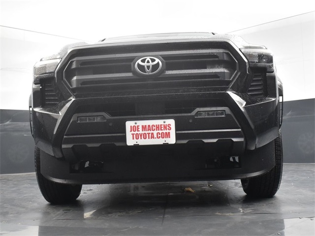 Vehicle image 40 of 42