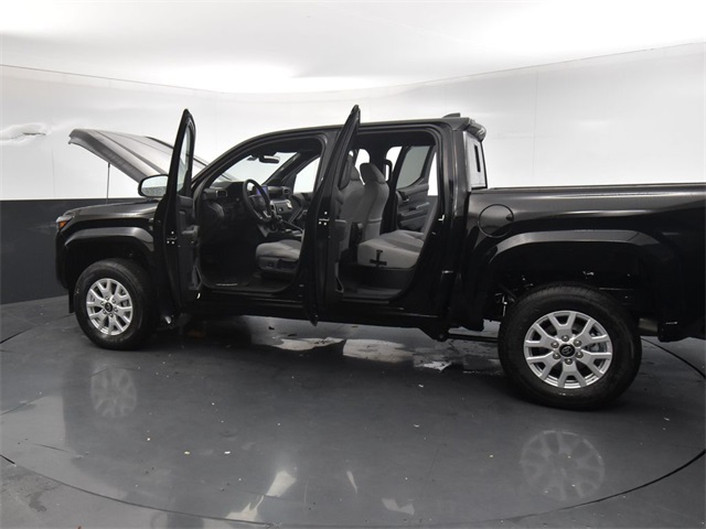 Vehicle image 22 of 42