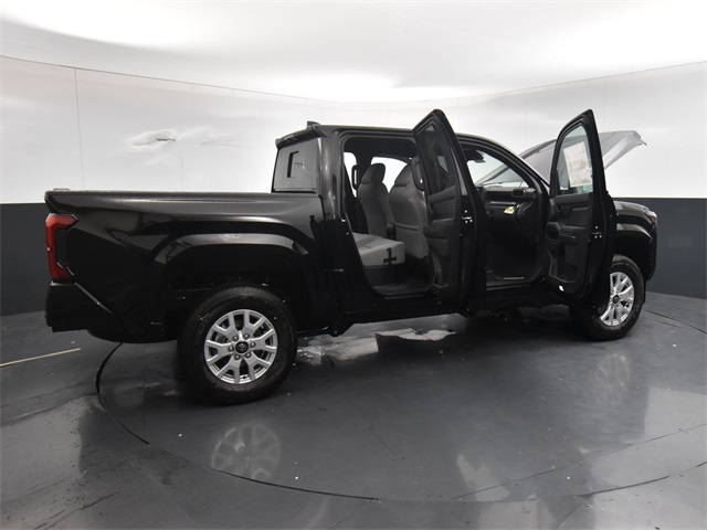 Vehicle image 16 of 42