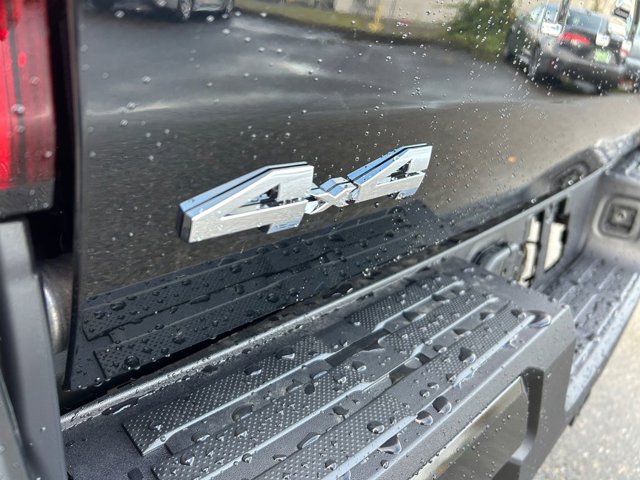 Vehicle image 32 of 37