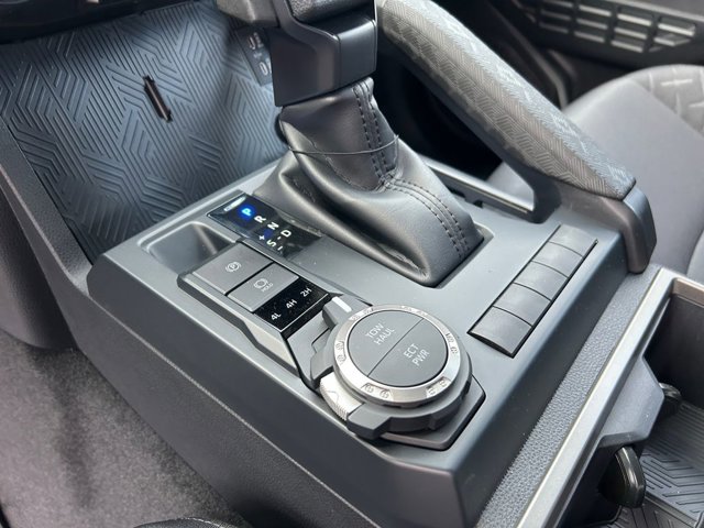 Vehicle image 35 of 37