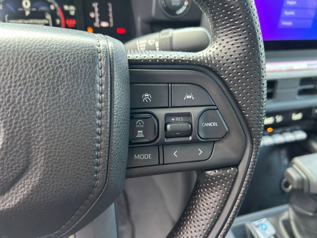 Vehicle image 18 of 37