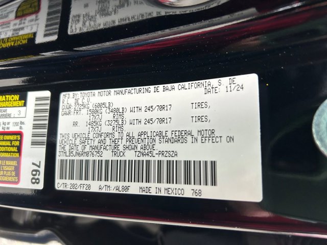 Vehicle image 34 of 37