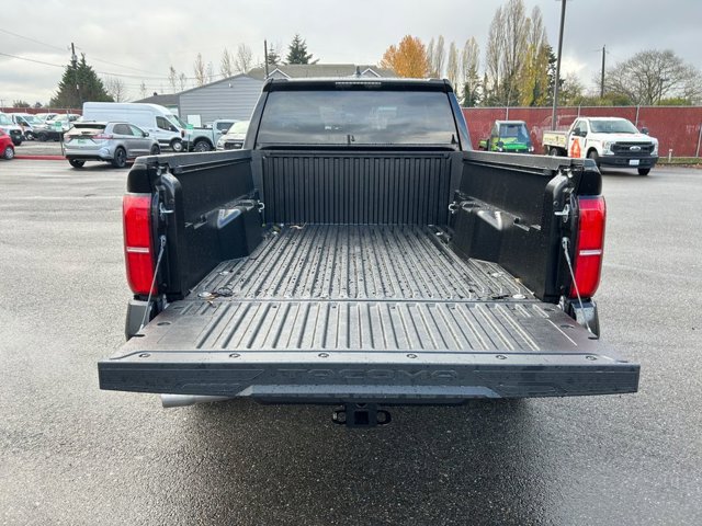 Vehicle image 24 of 37