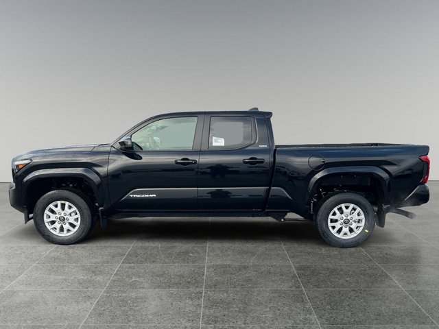 Vehicle image 8 of 37