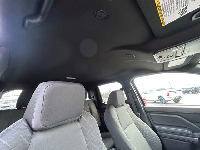 Vehicle image 27 of 37