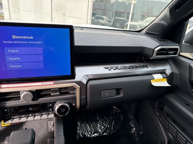 Vehicle image 16 of 20