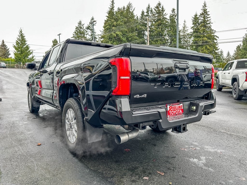 Vehicle image 4 of 21