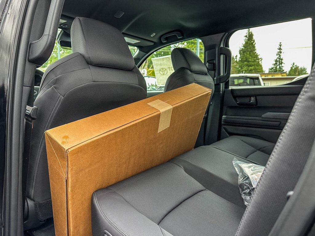 Vehicle image 10 of 21