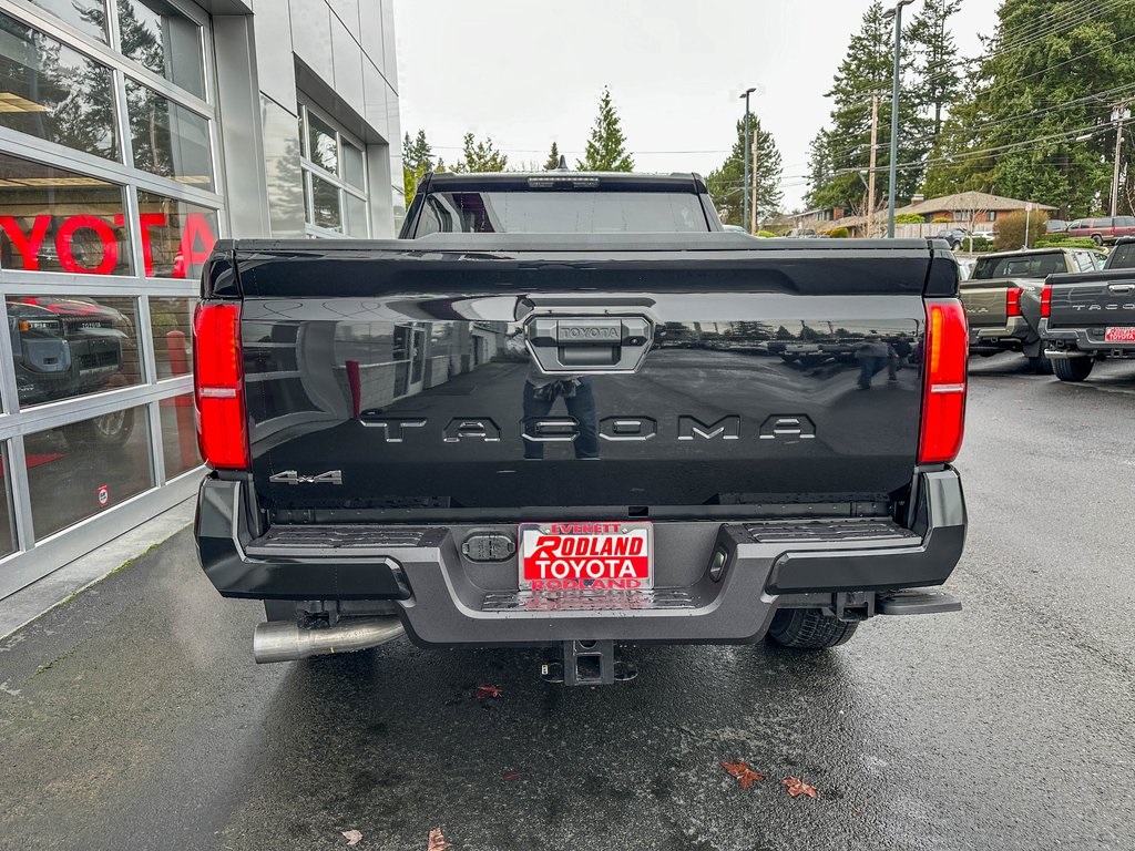 Vehicle image 8 of 21
