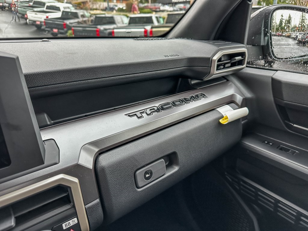 Vehicle image 19 of 21
